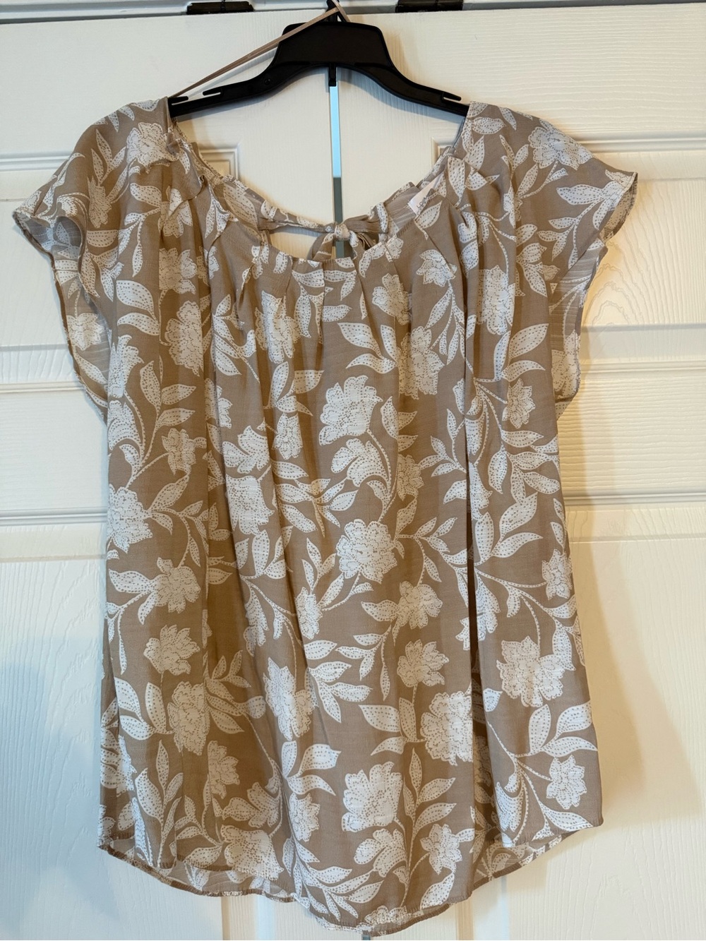 LC Lauren Conrad Taupe Floral Print Short Sleeve Blouse